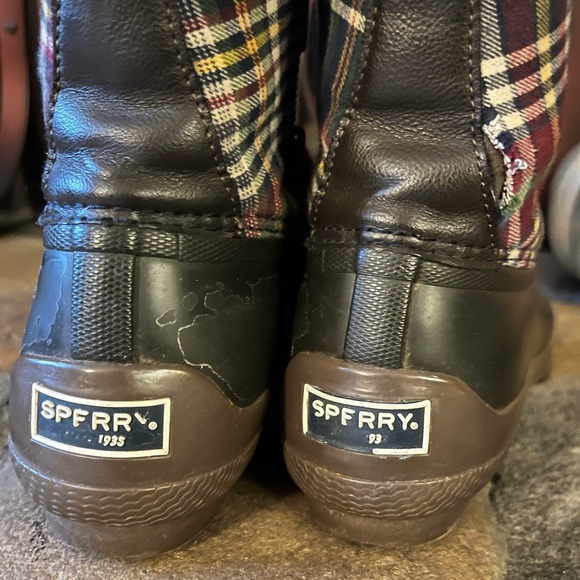 Sperry Duck Boots 9.5 in Cute Plaid - Picture 4 of 5